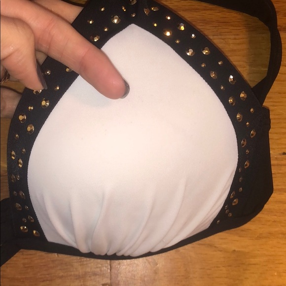 Victoria’s Secret M white and Black bikini top - Picture 3 of 4